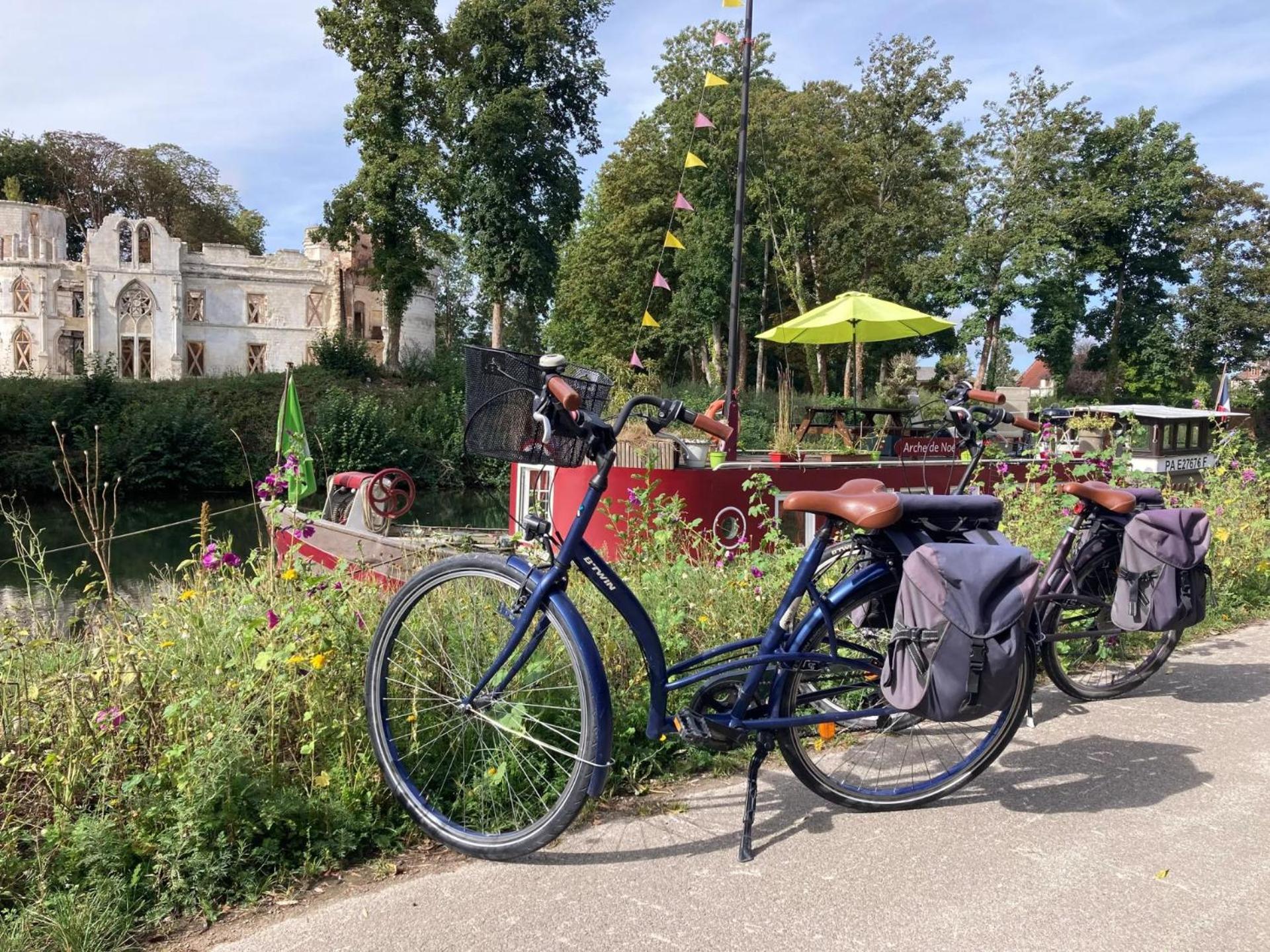 Sur La Somme A Bord De La Peniche Arche De Noe Hotel Pont-Remy ภายนอก รูปภาพ